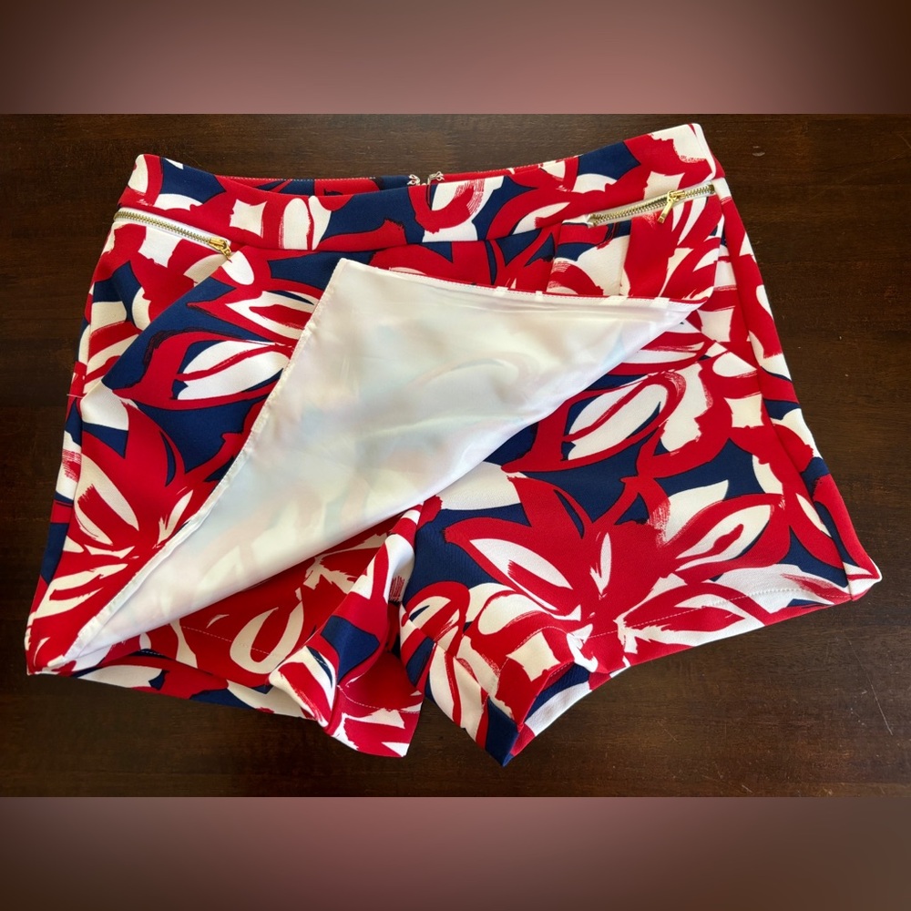 INC Skort - Women’s Red/White/Blue Print Skort.